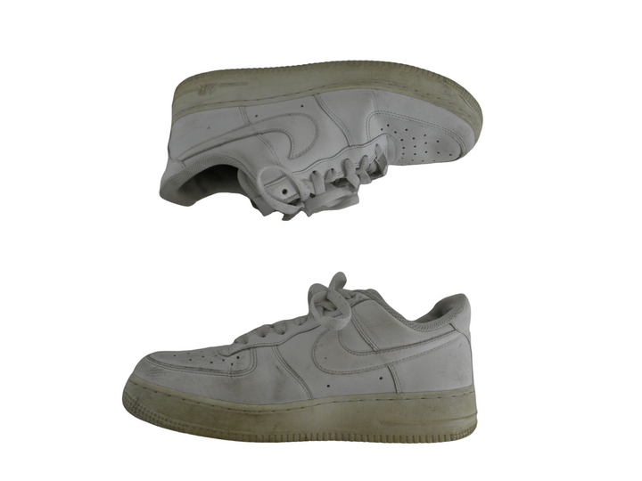NIKE、ナイキ　スニーカー　シューズ