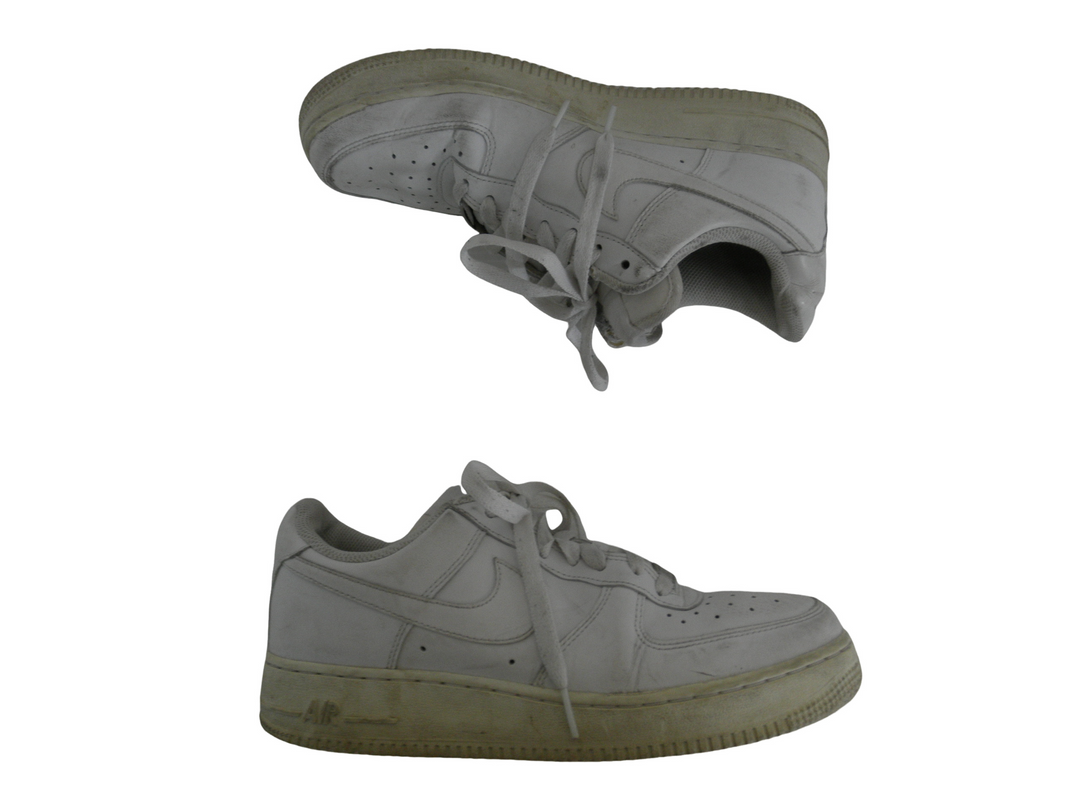 NIKE、ナイキ　スニーカー　シューズ