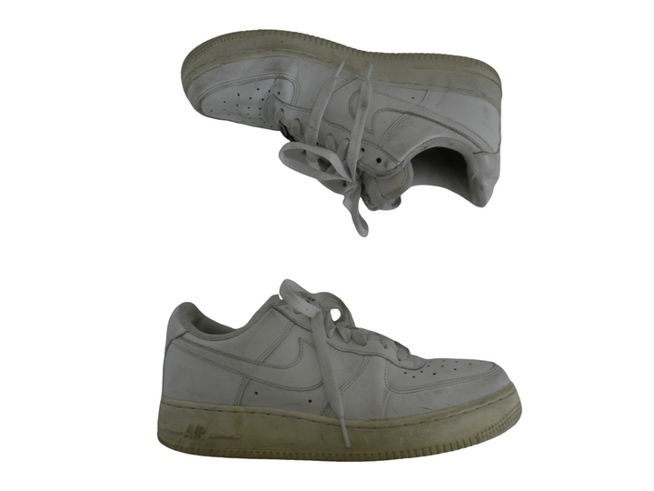 NIKE、ナイキ　スニーカー　シューズ