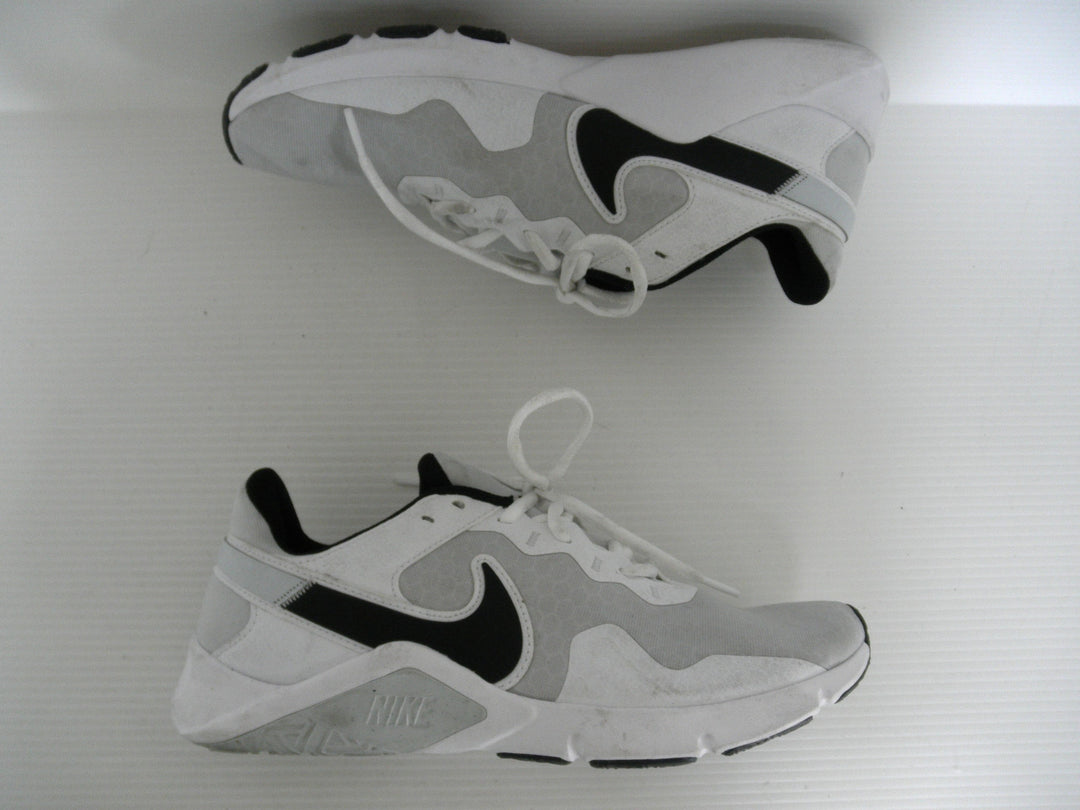 NIKE ナイキ　スニーカー　シューズ