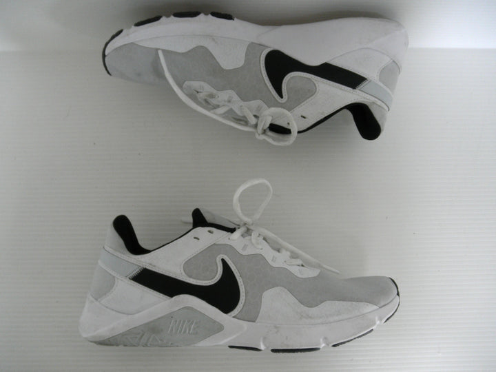 NIKE ナイキ　スニーカー　シューズ