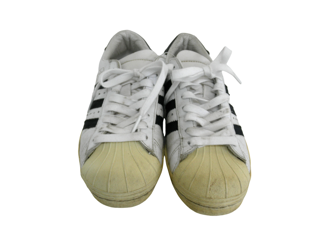 adidas アディダス　スニーカー　シューズ