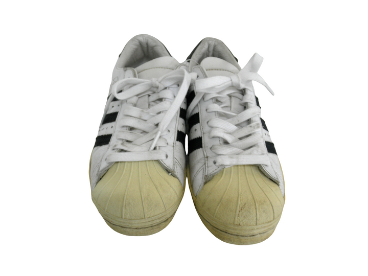 adidas アディダス　スニーカー　シューズ