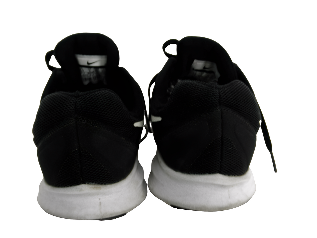 NIKE ナイキ　スニーカー　シューズ
