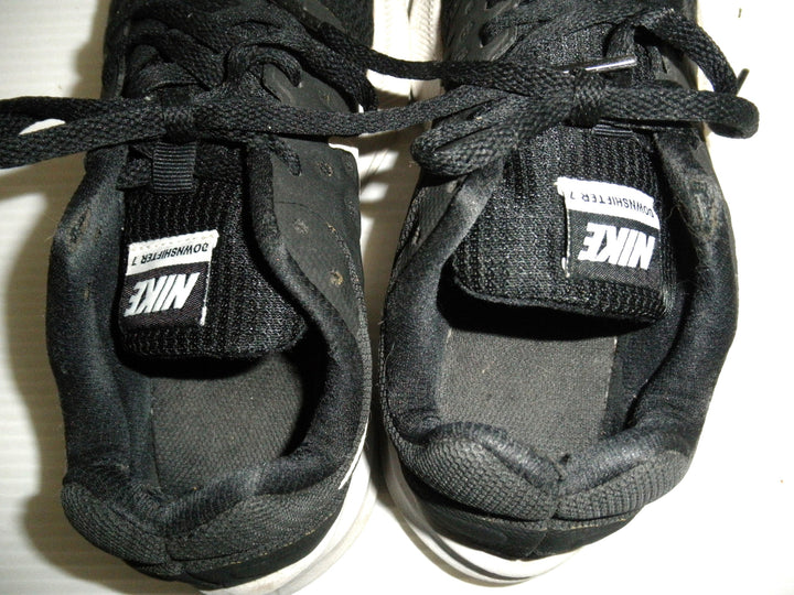 NIKE ナイキ　スニーカー　シューズ