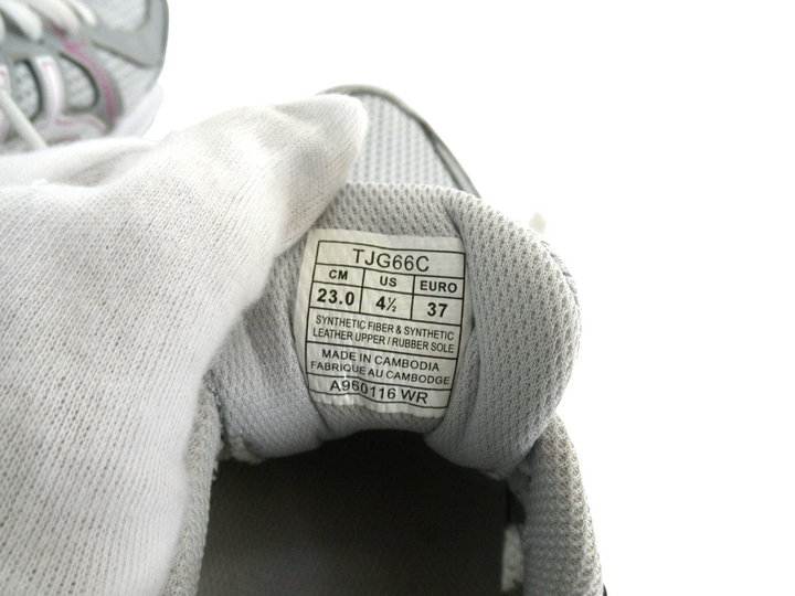 asics アシックス　スニーカー　シューズ