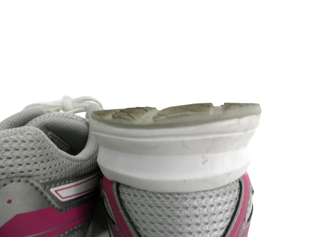 asics アシックス　スニーカー　シューズ