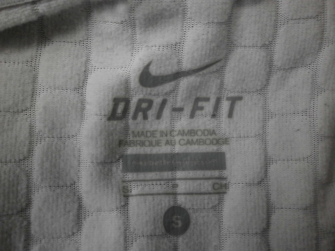 【激安古着】 NIKE　ジップアップパーカー　アウター