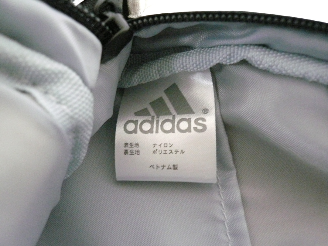 【小物/雑貨】　adidas アディダス　ショルダーバッグ　バッグ