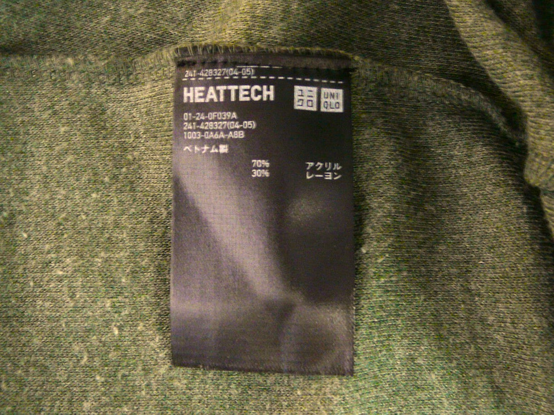 ユニクロ　HEATTECH　長袖Tシャツ　トップス