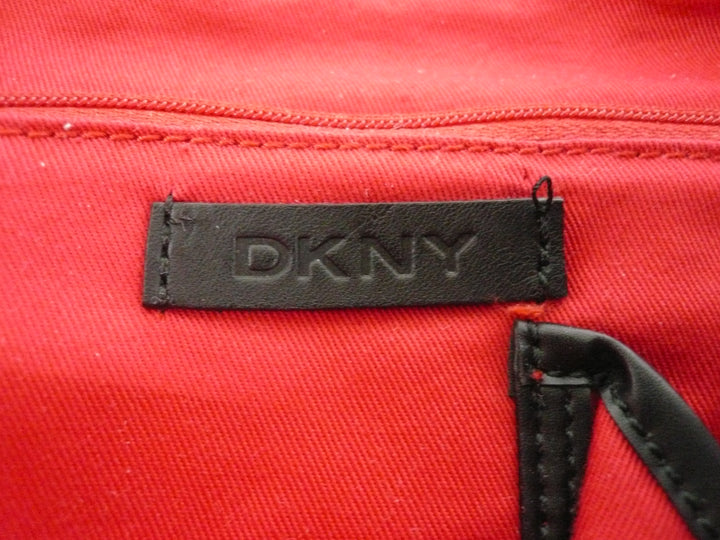 【小物雑貨】 DKNY　ショルダーバッグ　バッグ