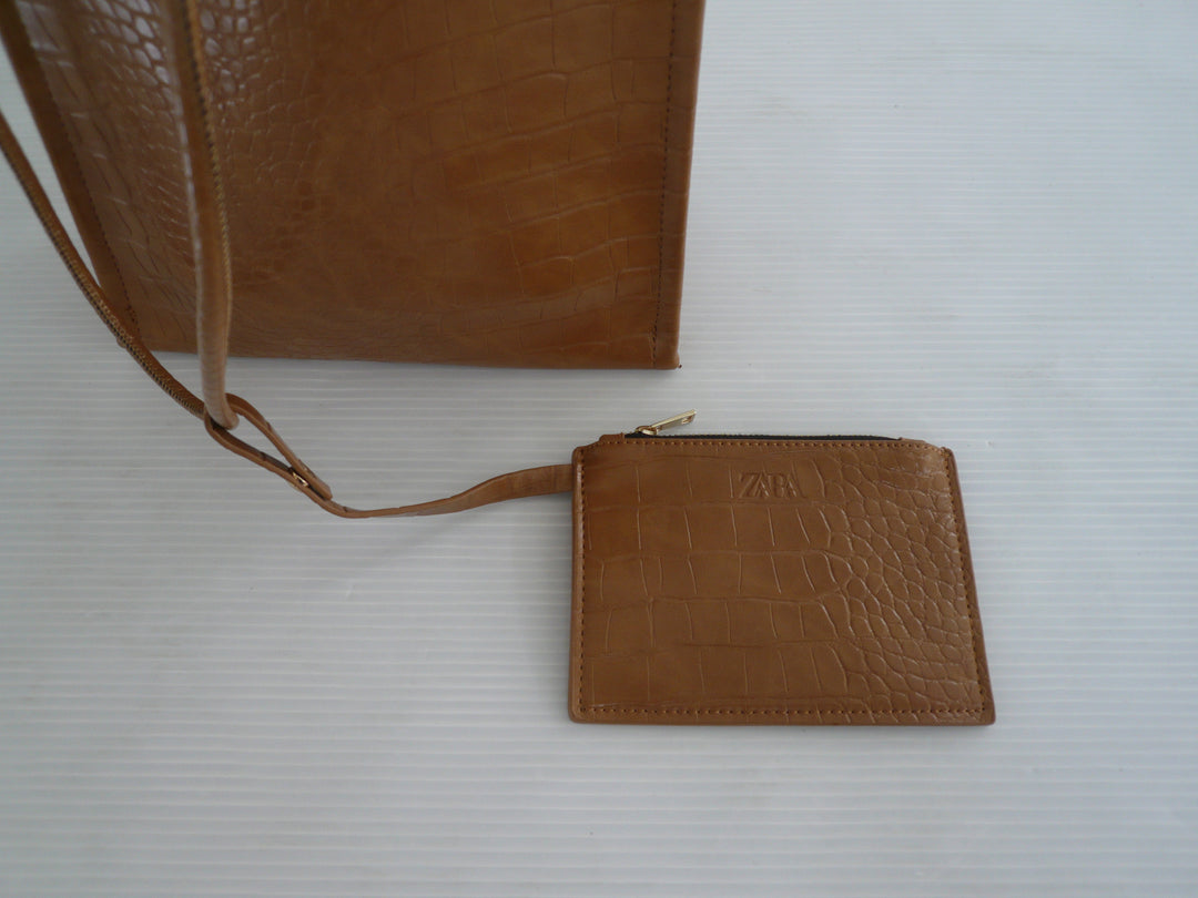 【小物雑貨】 ZARA ザラ　ショルダーバッグ　バッグ