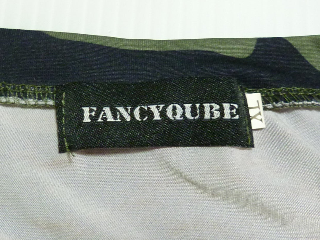 【激安古着】 FANCYQUBE　長袖Tシャツ　トップス