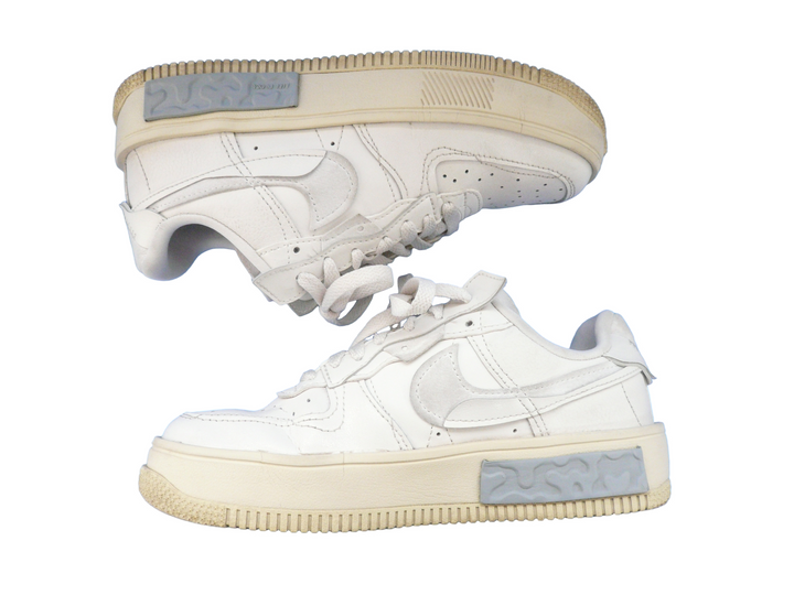 【小物/雑貨】 NIKE ナイキ　スニーカー　シューズ