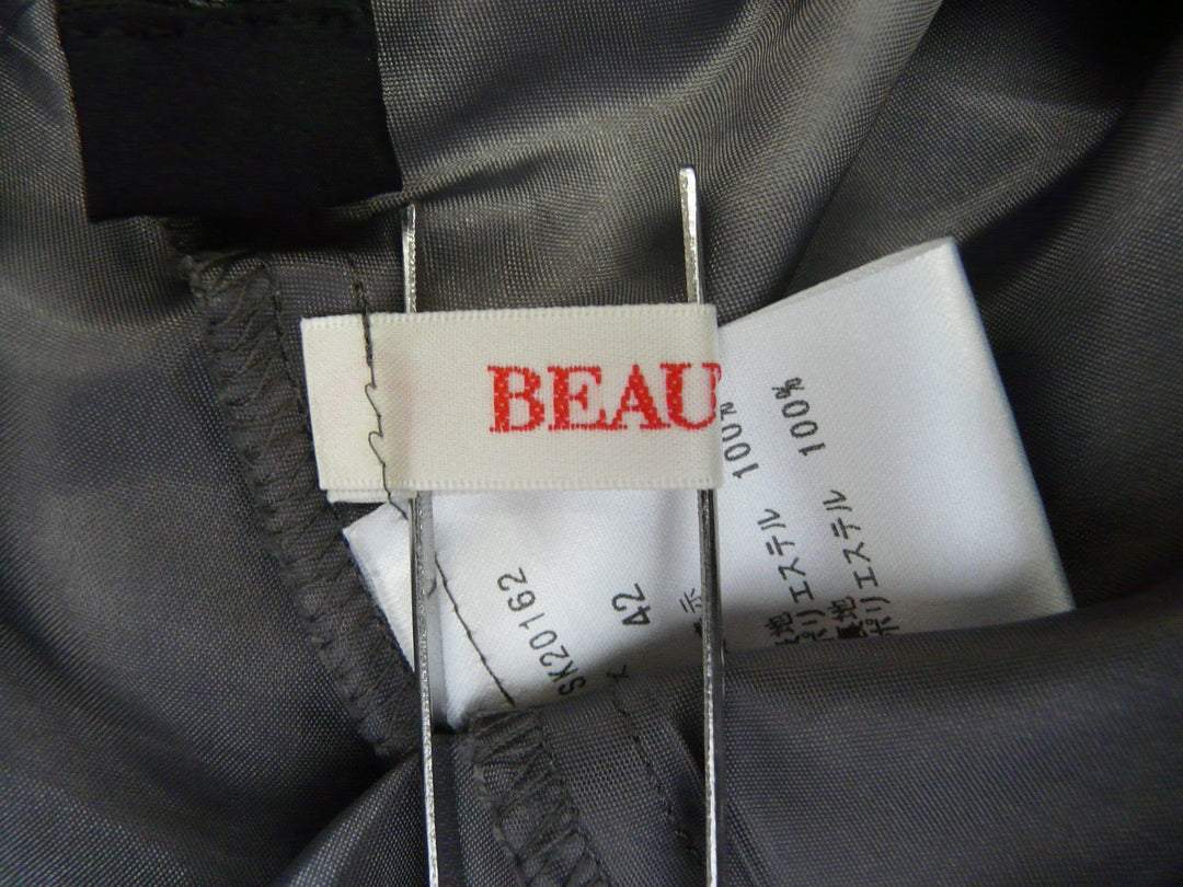 【激安古着】 BEAUTRAVA　ミディアム丈　スカート