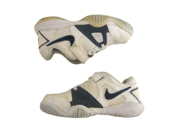【小物/雑貨】　NIKE ナイキ　スニーカー　シューズ
