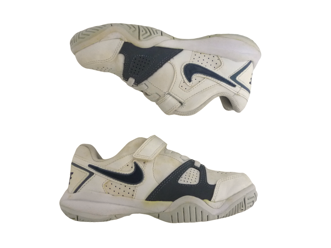 【小物/雑貨】　NIKE ナイキ　スニーカー　シューズ
