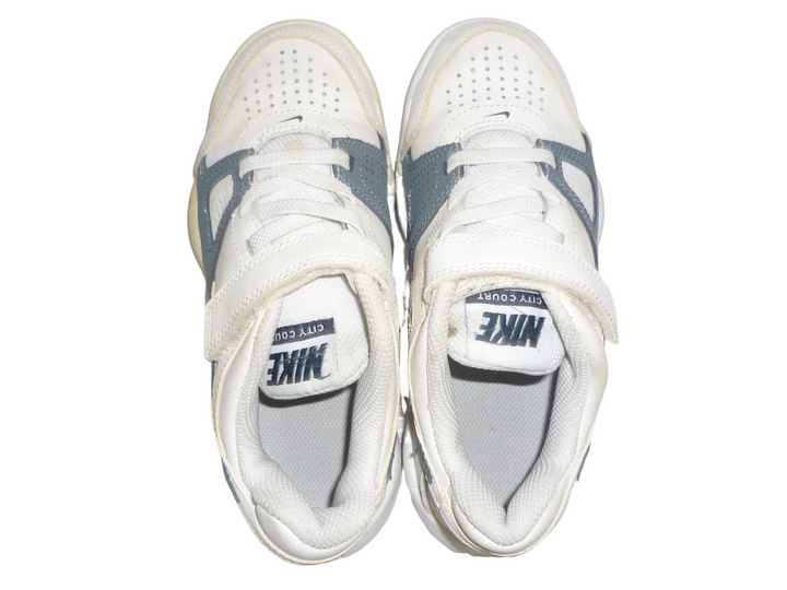 【小物/雑貨】　NIKE ナイキ　スニーカー　シューズ
