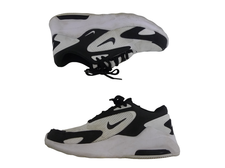 【小物/雑貨】 NIKE ナイキ　スニーカー　シューズ