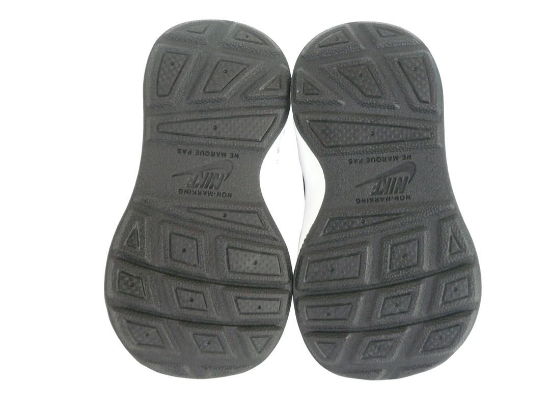【小物/雑貨】 NIKE ナイキ　スニーカー　シューズ