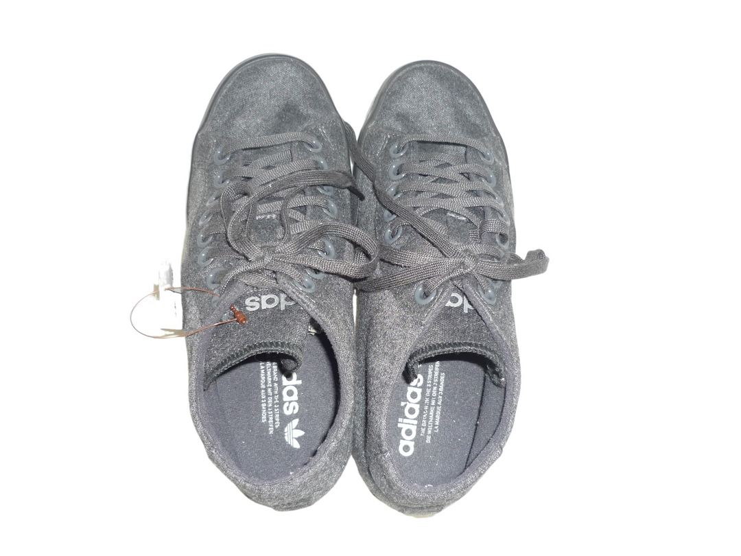 【小物/雑貨】　adidas アディダス　スニーカー　シューズ