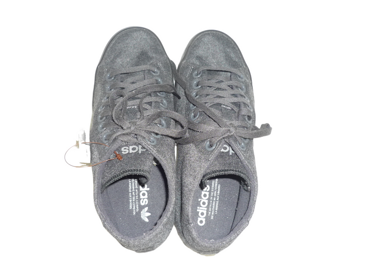 【小物/雑貨】　adidas アディダス　スニーカー　シューズ