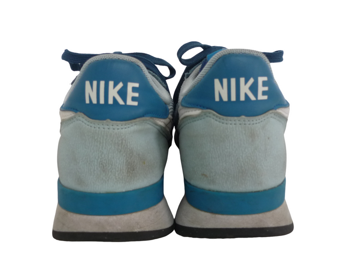 NIKE ナイキ　スニーカー　シューズ