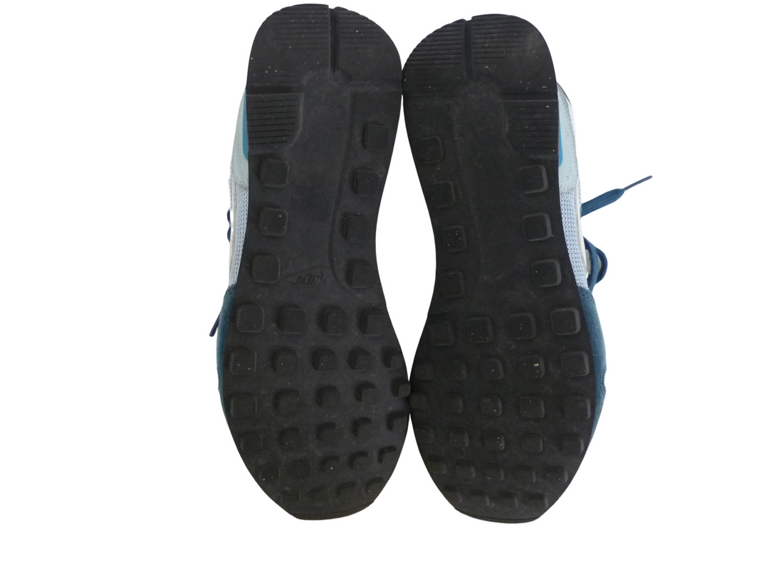 NIKE ナイキ　スニーカー　シューズ