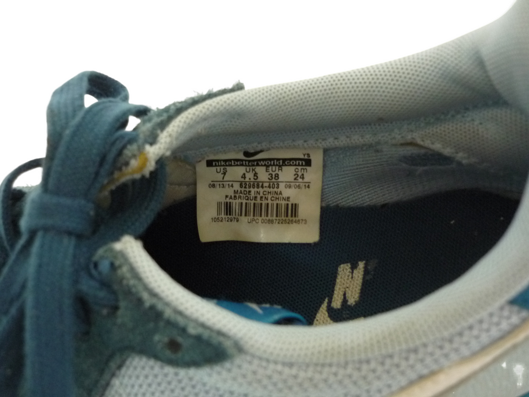 NIKE ナイキ　スニーカー　シューズ