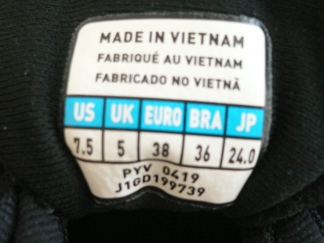 【小物/雑貨】 MIZUNO ミズノ　スニーカー　シューズ