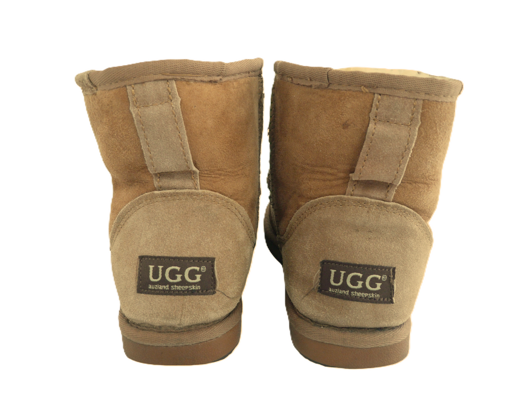 【小物/雑貨】 UGG アグ　ブーツ ショート/ミディアム　シューズ