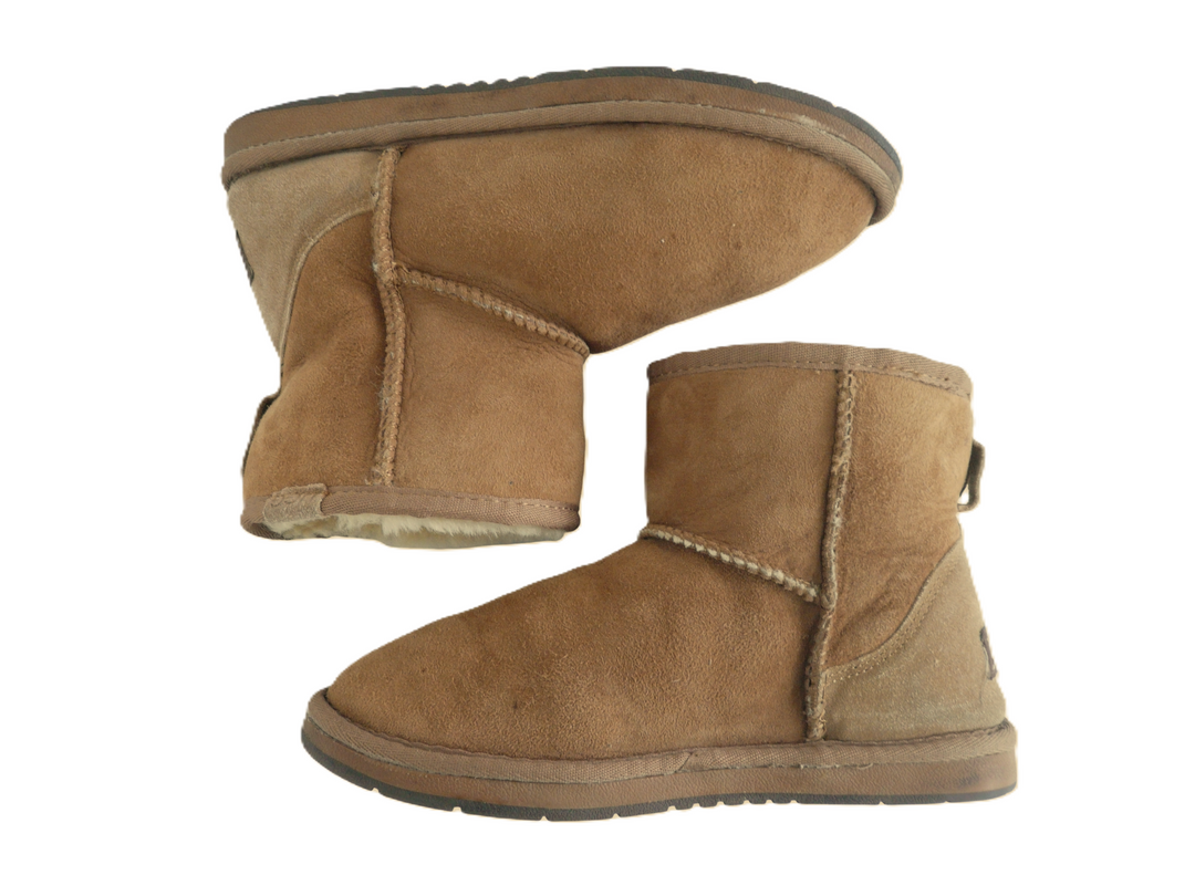 【小物/雑貨】 UGG アグ　ブーツ ショート/ミディアム　シューズ