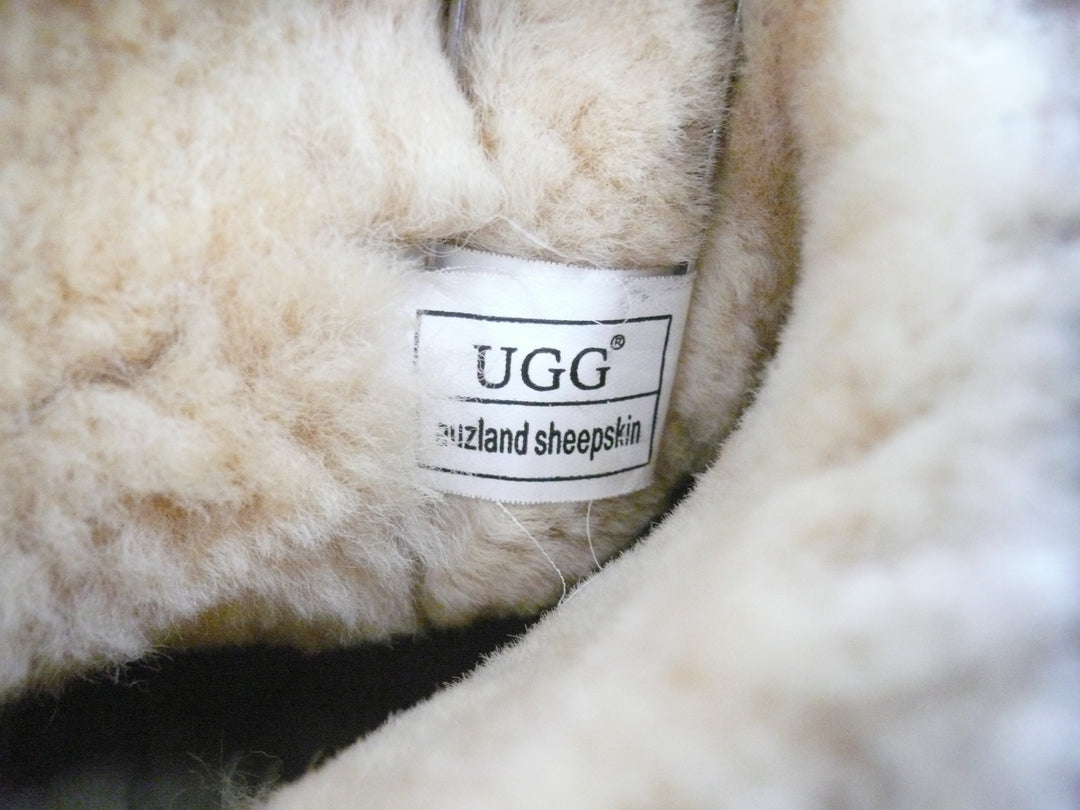 【小物/雑貨】 UGG アグ　ブーツ ショート/ミディアム　シューズ