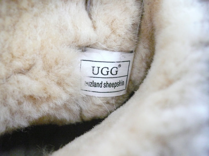 【小物/雑貨】 UGG アグ　ブーツ ショート/ミディアム　シューズ