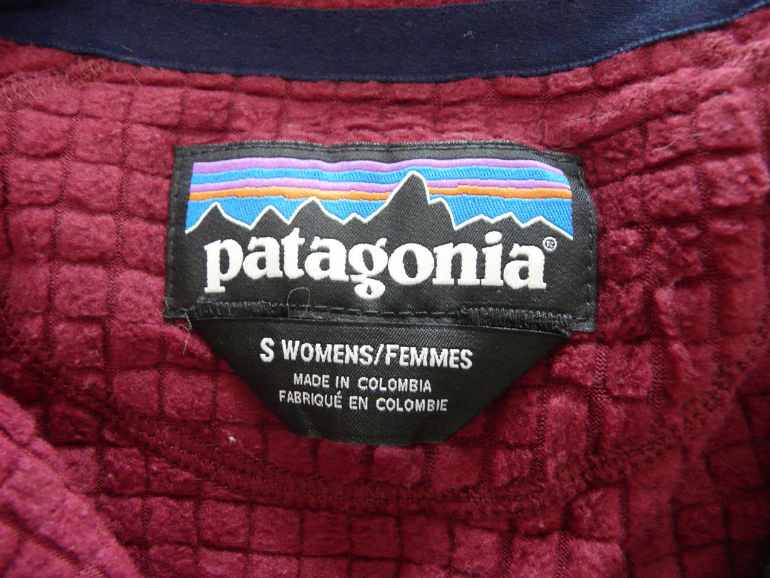 【激安古着】 patagonia　長袖Tシャツ　トップス