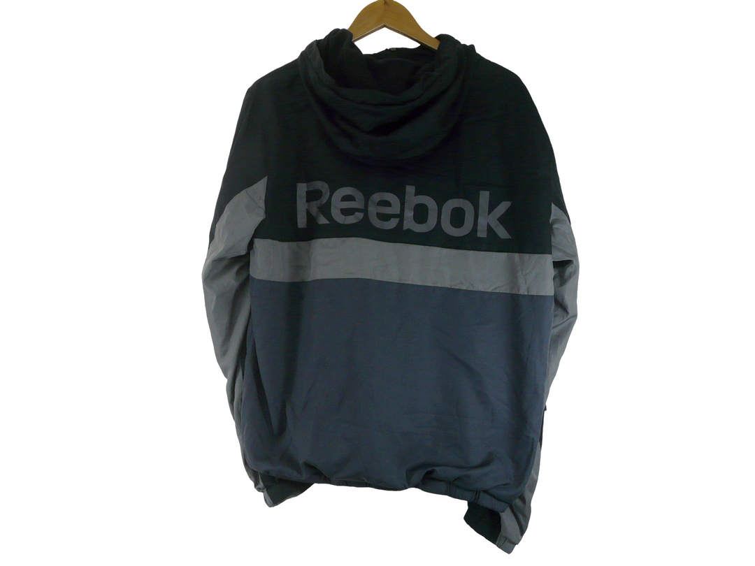 【激安古着】  Reebok　ナイロンジャケット　アウター