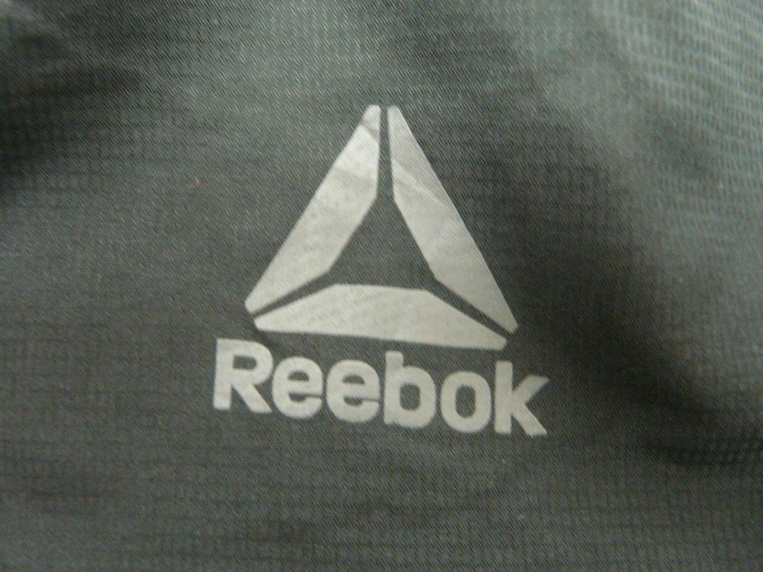 【激安古着】  Reebok　ナイロンジャケット　アウター