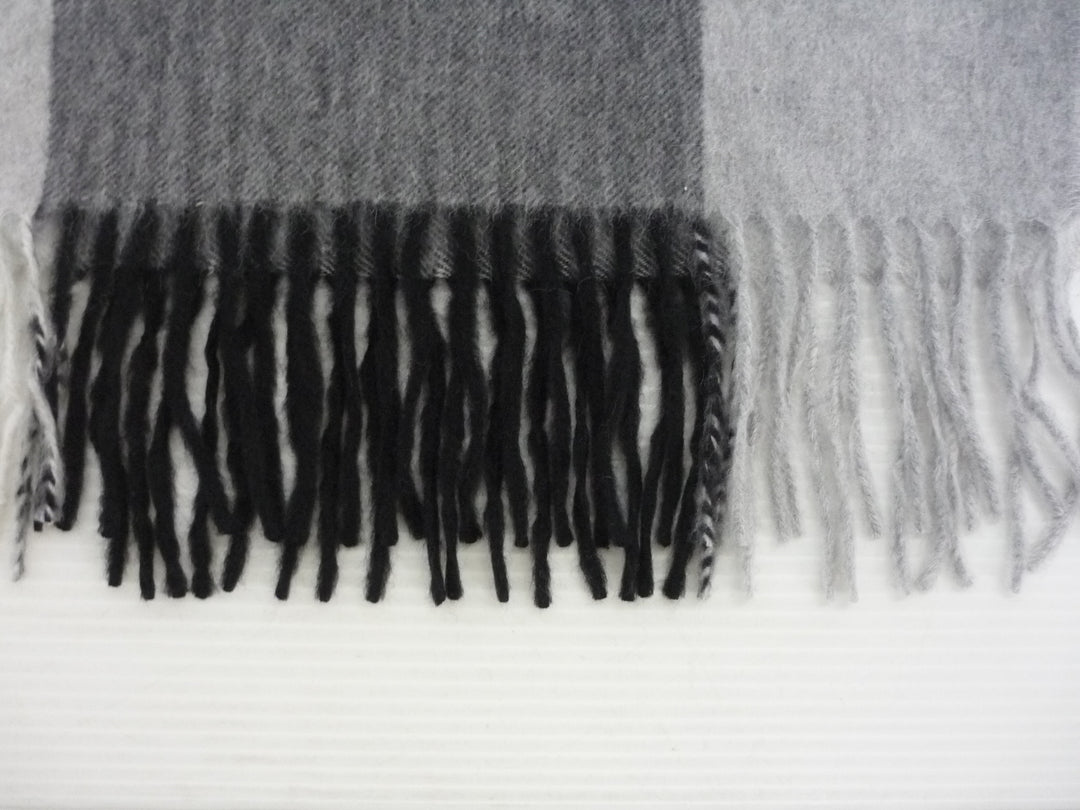 The Intermode Collection　マフラー　ファッション小物