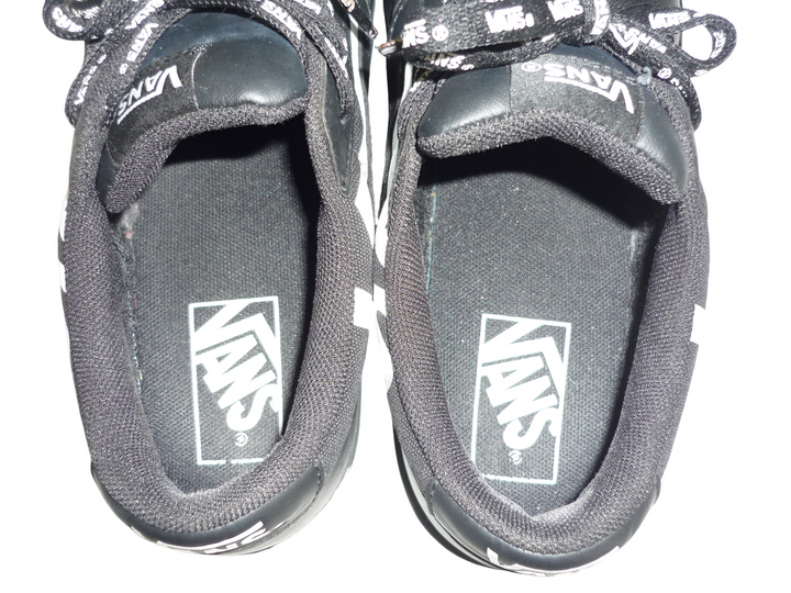 VANS　スニーカー　シューズ