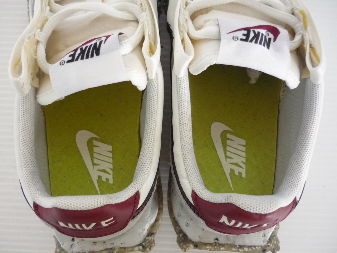 NIKE ナイキ　スニーカー　シューズ