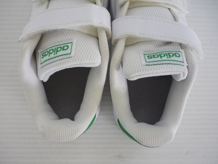 adida アディダス　スニーカー　シューズ