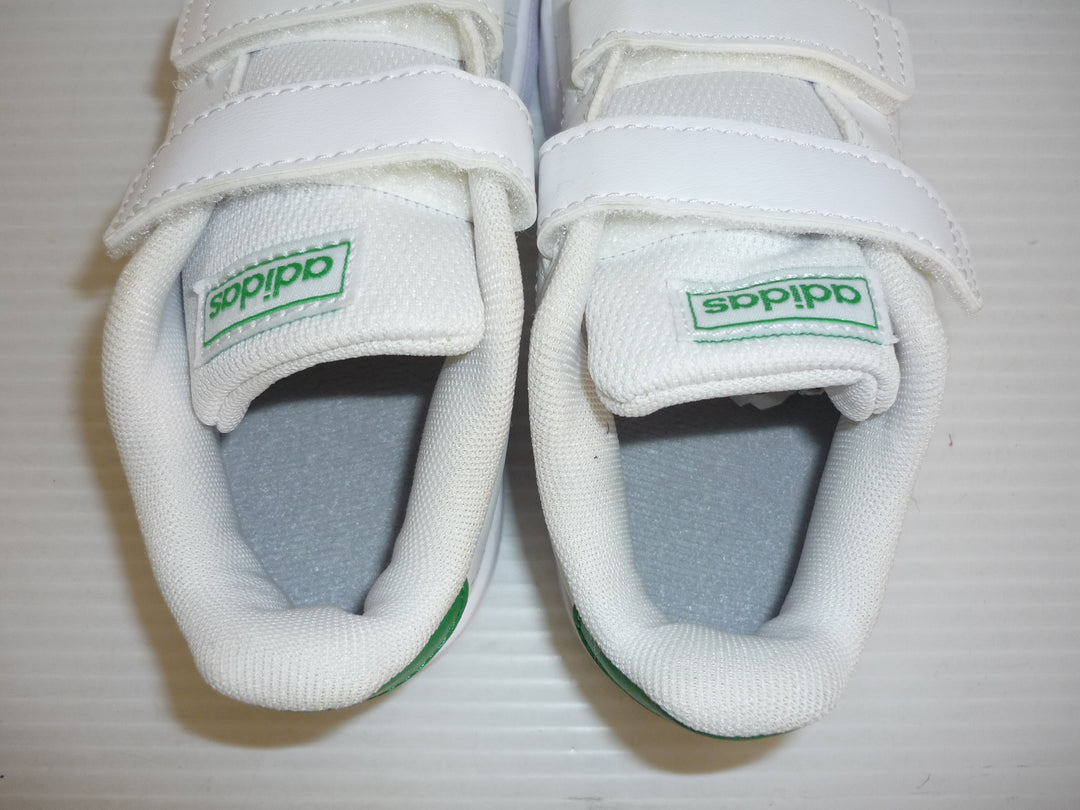 adida アディダス　スニーカー　シューズ