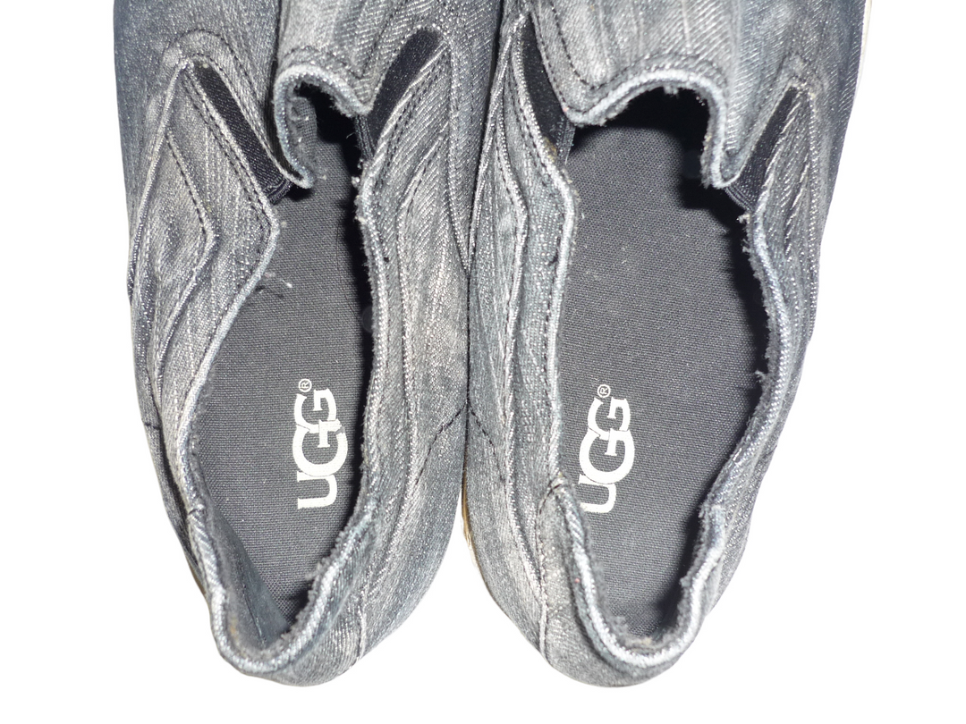 UGG　スリッポン　シューズ