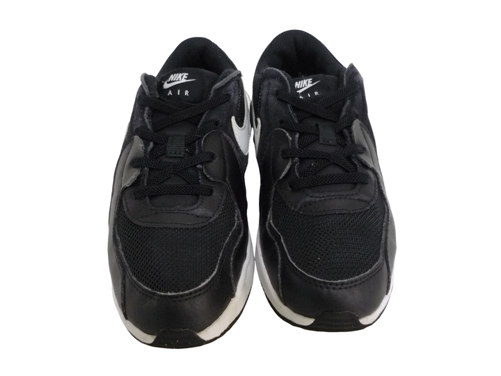 NIKE　ナイキ　スニーカー　シューズ