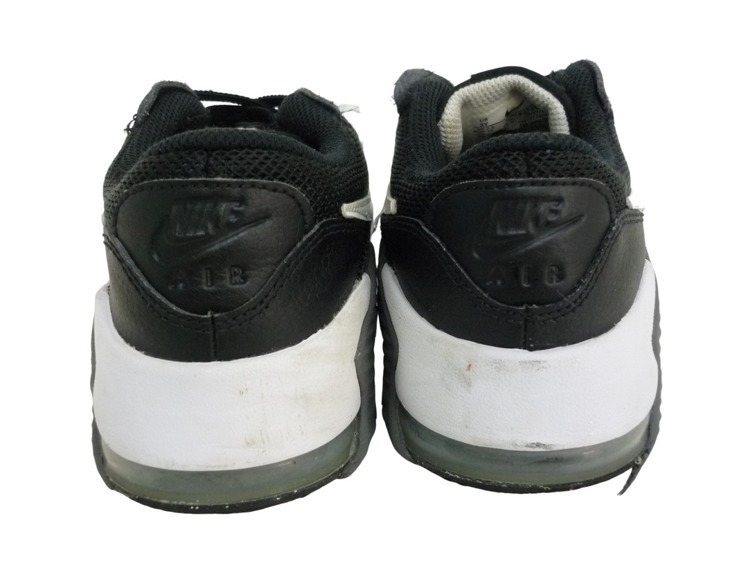 NIKE　ナイキ　スニーカー　シューズ