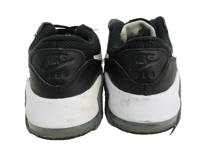 NIKE　ナイキ　スニーカー　シューズ