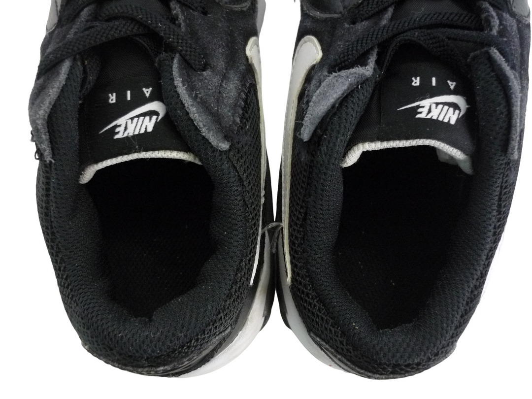 NIKE　ナイキ　スニーカー　シューズ