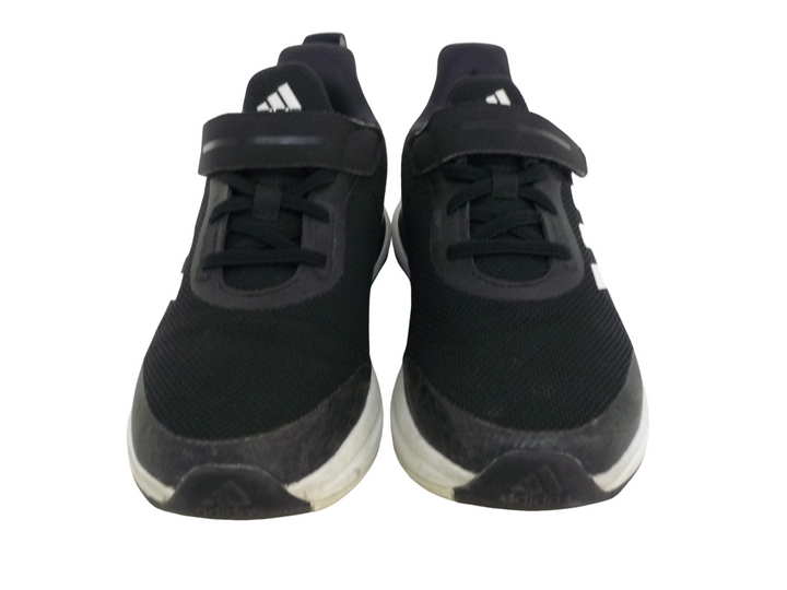 adidas アディダス　スニーカー　シューズ