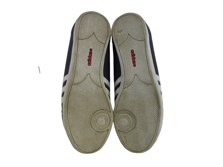 adidas アディダス　スニーカー　シューズ