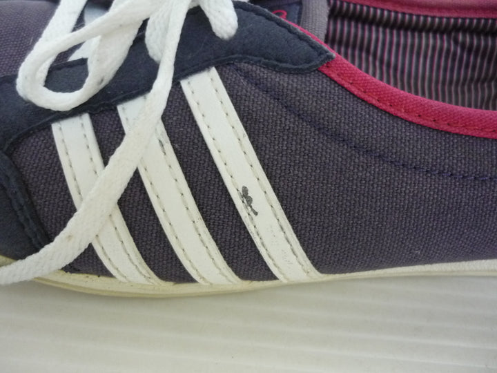 adidas アディダス　スニーカー　シューズ